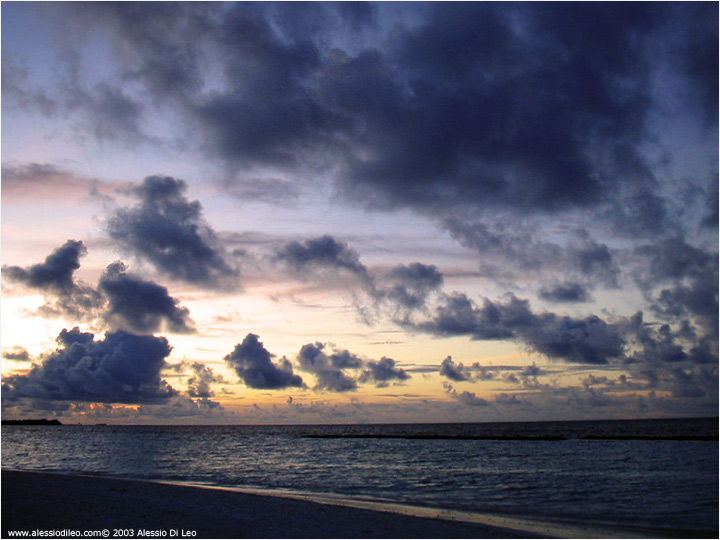 Tramonto alle Maldive